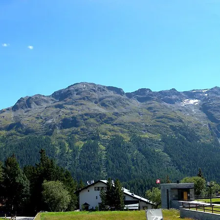 شقة Suot Brattas *